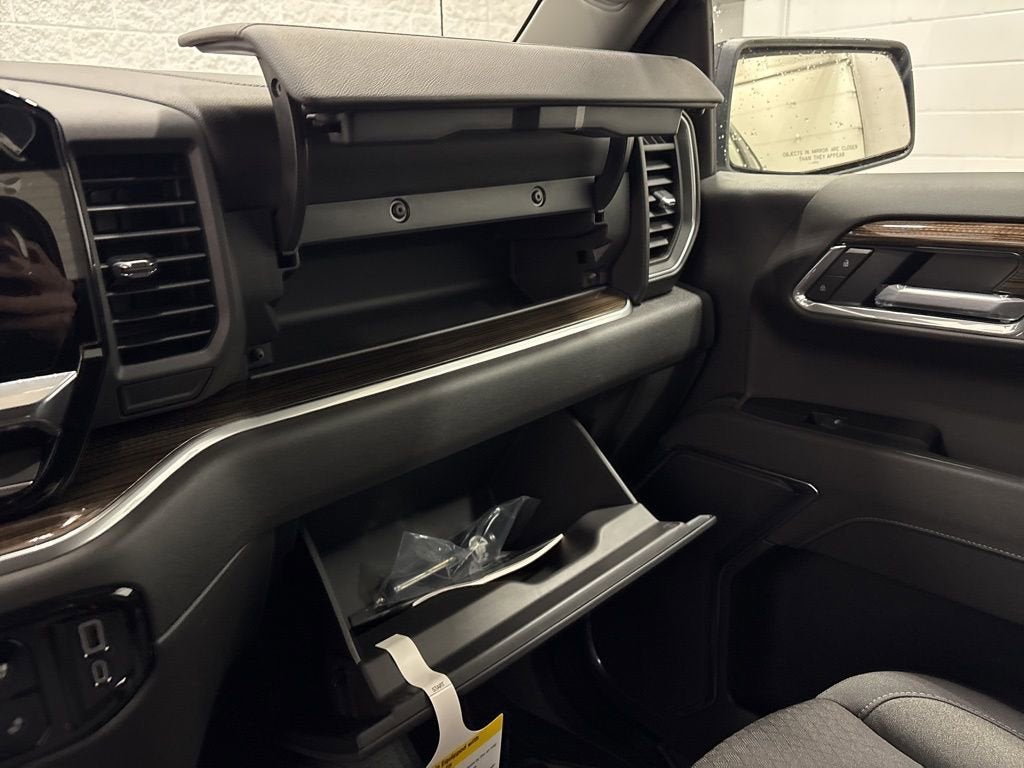 2026 Chevrolet Silverado 1500 RST Crew Cab Short Box 4WD