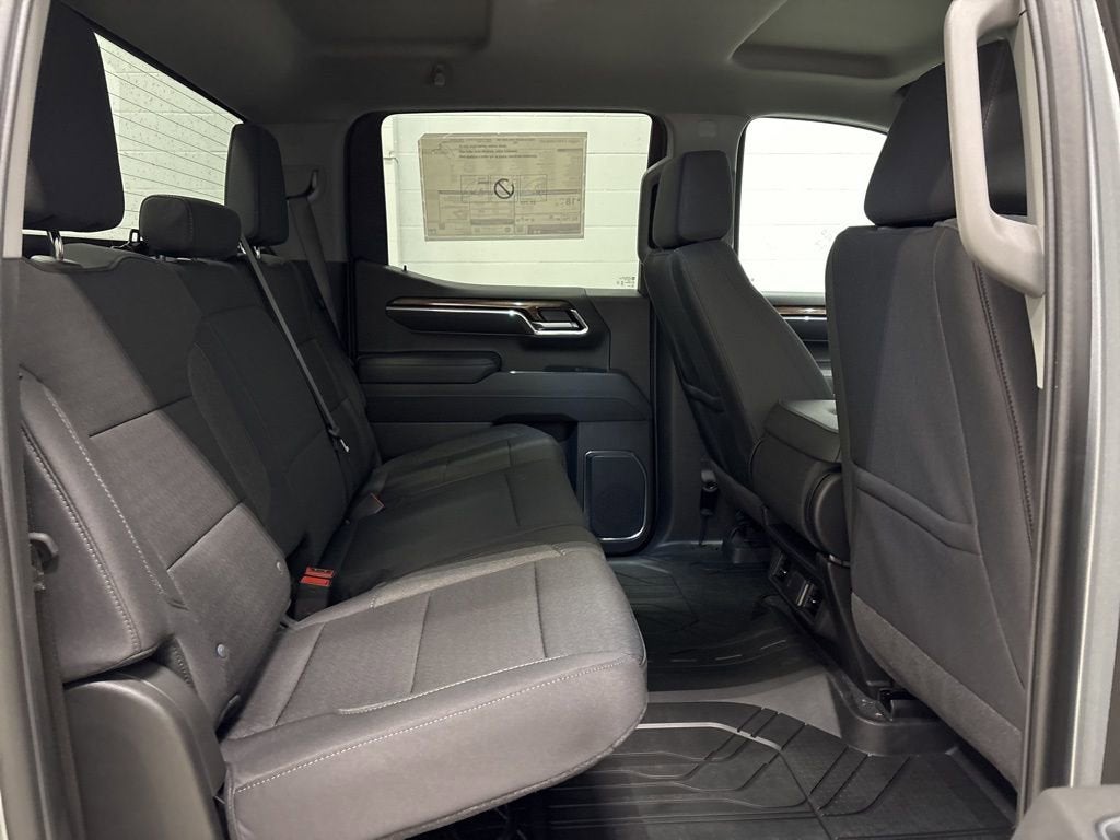 2026 Chevrolet Silverado 1500 RST Crew Cab Short Box 4WD