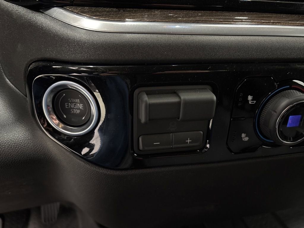 2026 Chevrolet Silverado 1500 RST Crew Cab Short Box 4WD