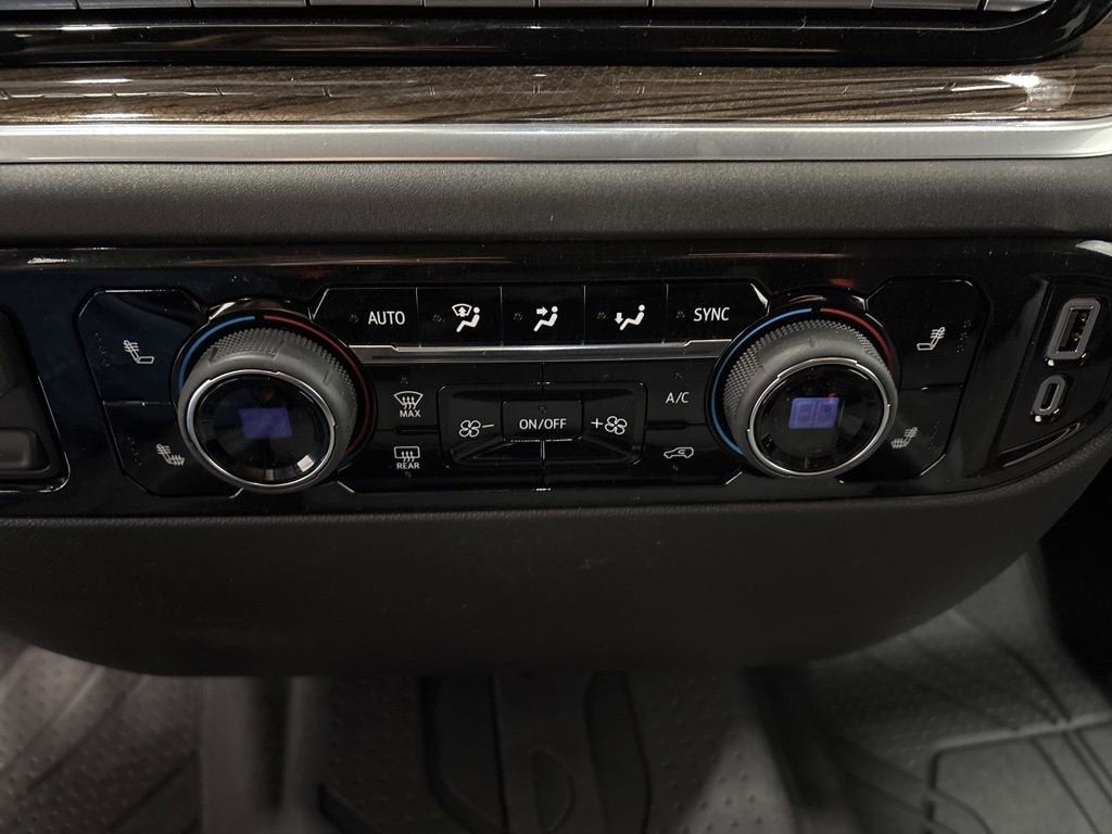2026 Chevrolet Silverado 1500 RST Crew Cab Short Box 4WD