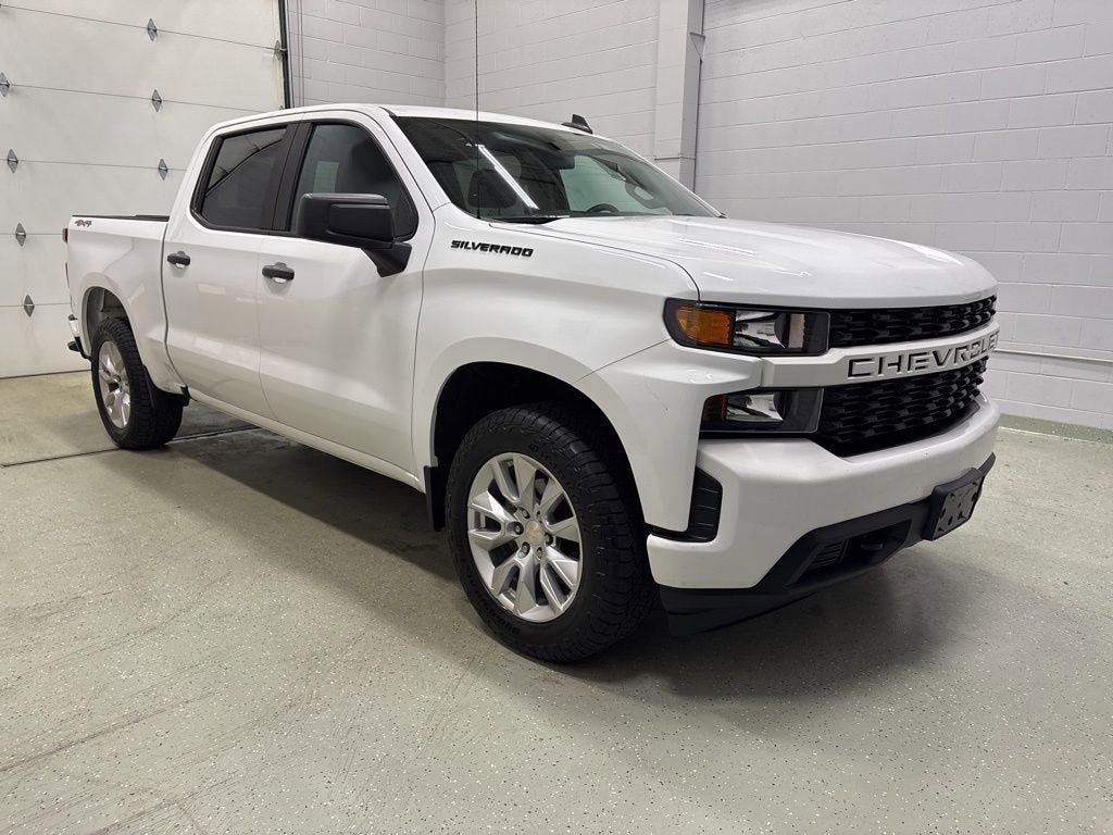 Used 2021 Chevrolet Silverado 1500 Custom with VIN 3GCPYBEK1MG257702 for sale in Rogers, Minnesota