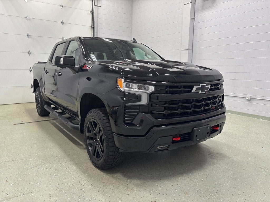 Used 2024 Chevrolet Silverado 1500 LT Trail Boss with VIN 3GCUDFEL4RG115673 for sale in Rogers, Minnesota