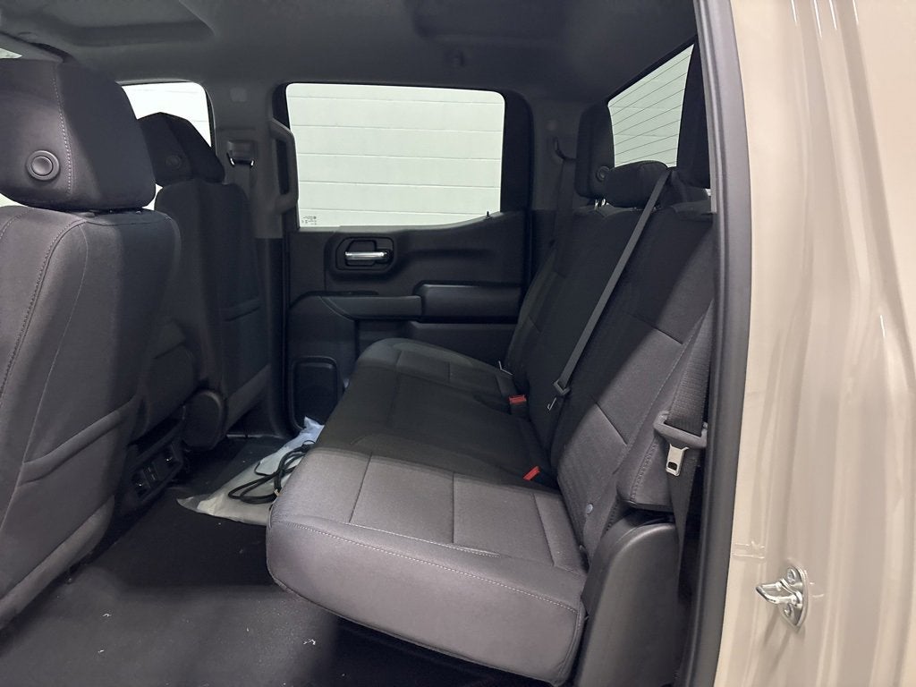 2026 Chevrolet Silverado 1500 Custom Trail Boss Crew Cab Short Box 4WD