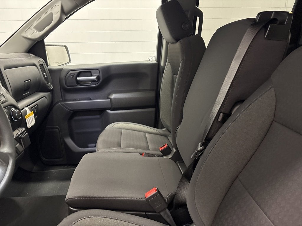 2026 Chevrolet Silverado 1500 Custom Trail Boss Crew Cab Short Box 4WD