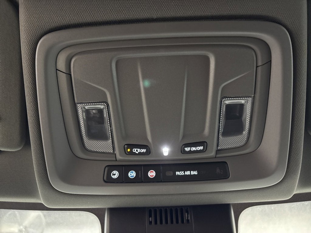 2026 Chevrolet Silverado 1500 Custom Trail Boss Crew Cab Short Box 4WD