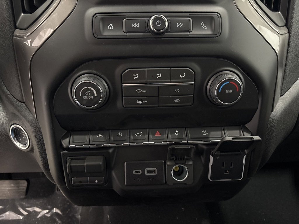 2026 Chevrolet Silverado 1500 Custom Trail Boss Crew Cab Short Box 4WD