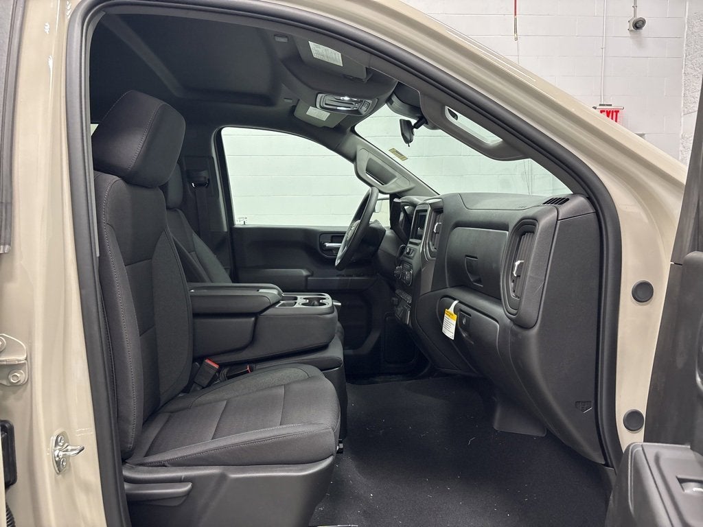 2026 Chevrolet Silverado 1500 Custom Trail Boss Crew Cab Short Box 4WD