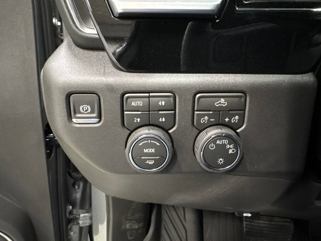 2026 Chevrolet Silverado 1500 LT Crew Cab Short Box 4WD