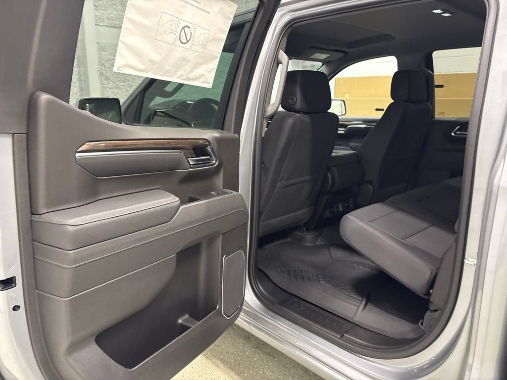 2026 Chevrolet Silverado 1500 LT Crew Cab Short Box 4WD