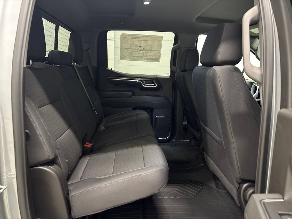 2026 Chevrolet Silverado 1500 LT Crew Cab Short Box 4WD