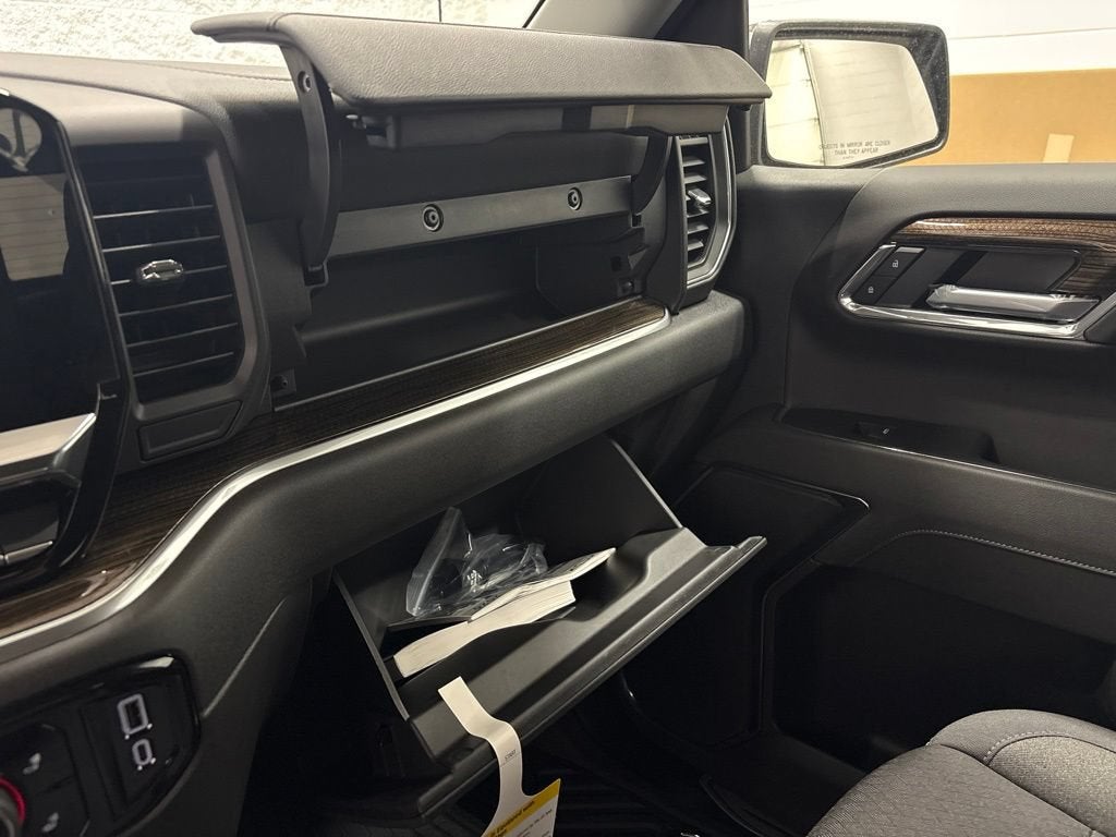 2026 Chevrolet Silverado 1500 LT Crew Cab Short Box 4WD