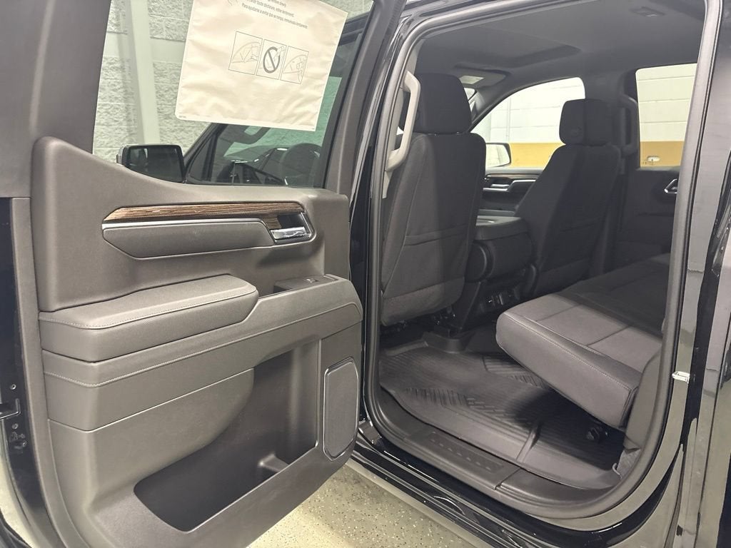 2026 Chevrolet Silverado 1500 LT Crew Cab Short Box 4WD