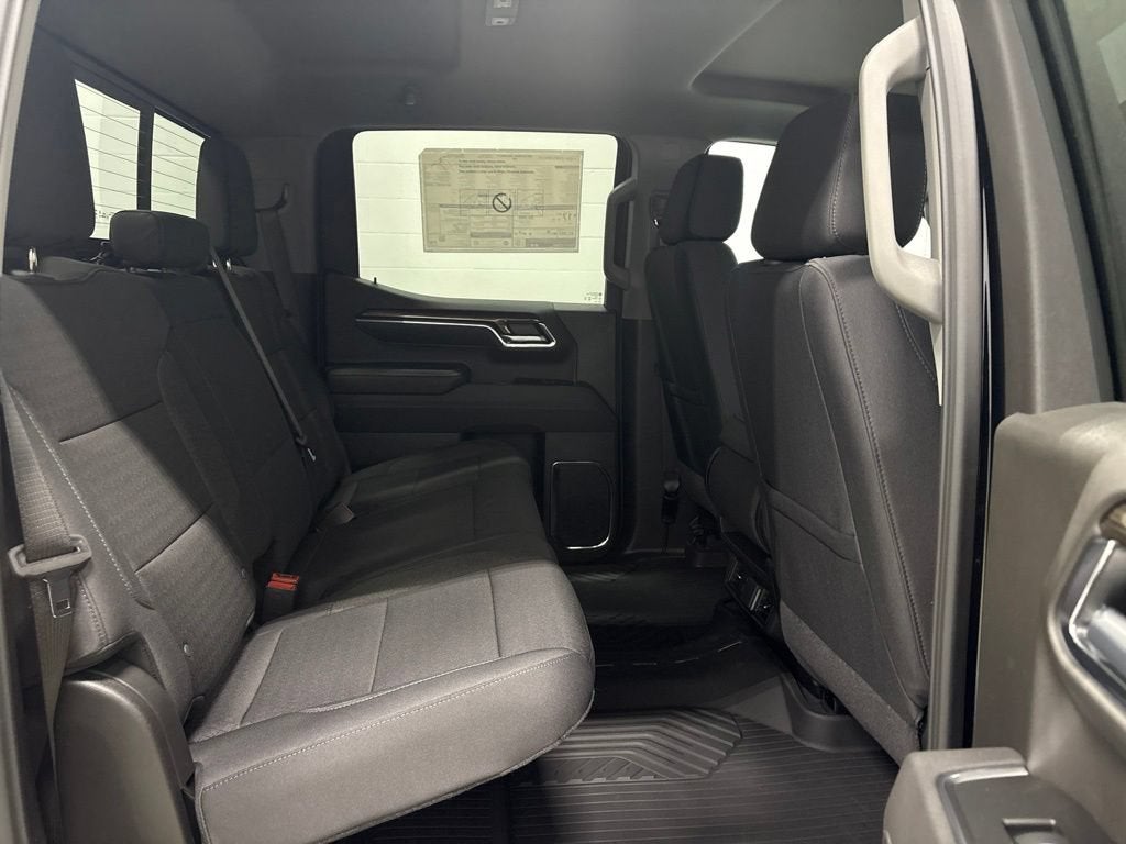 2026 Chevrolet Silverado 1500 LT Crew Cab Short Box 4WD