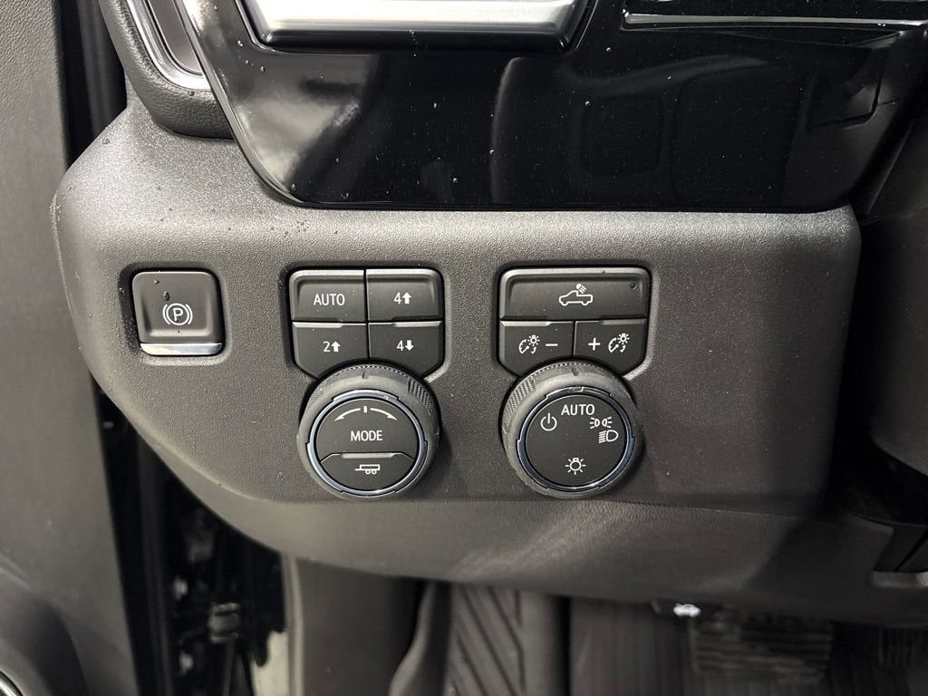 2026 Chevrolet Silverado 1500 LT Crew Cab Short Box 4WD