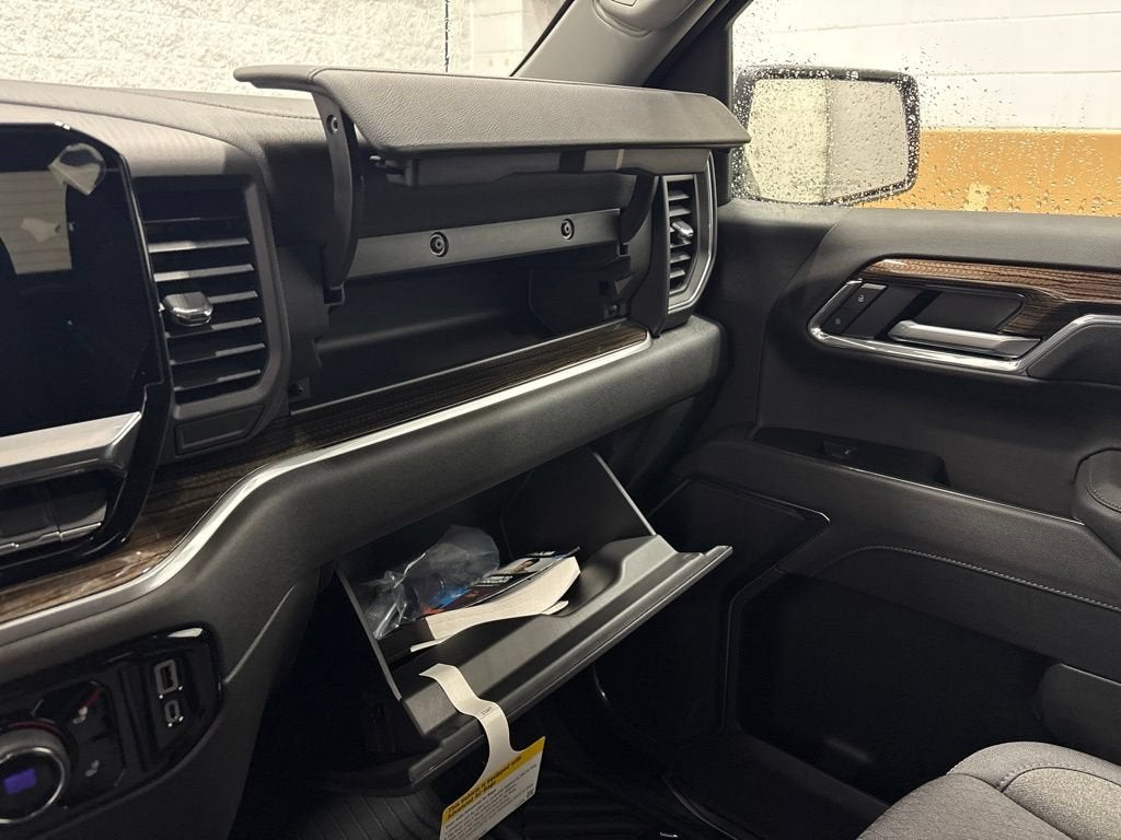 2026 Chevrolet Silverado 1500 LT Crew Cab Short Box 4WD