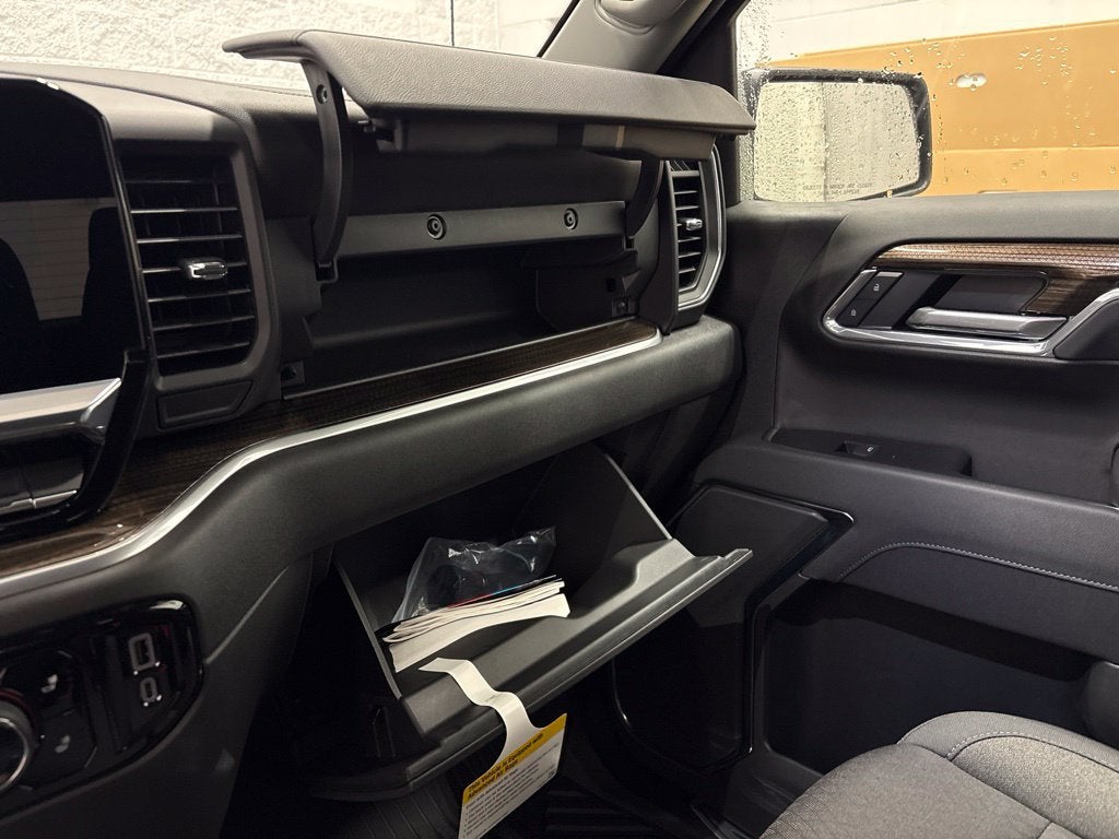 2026 Chevrolet Silverado 1500 RST Crew Cab Short Box 4WD