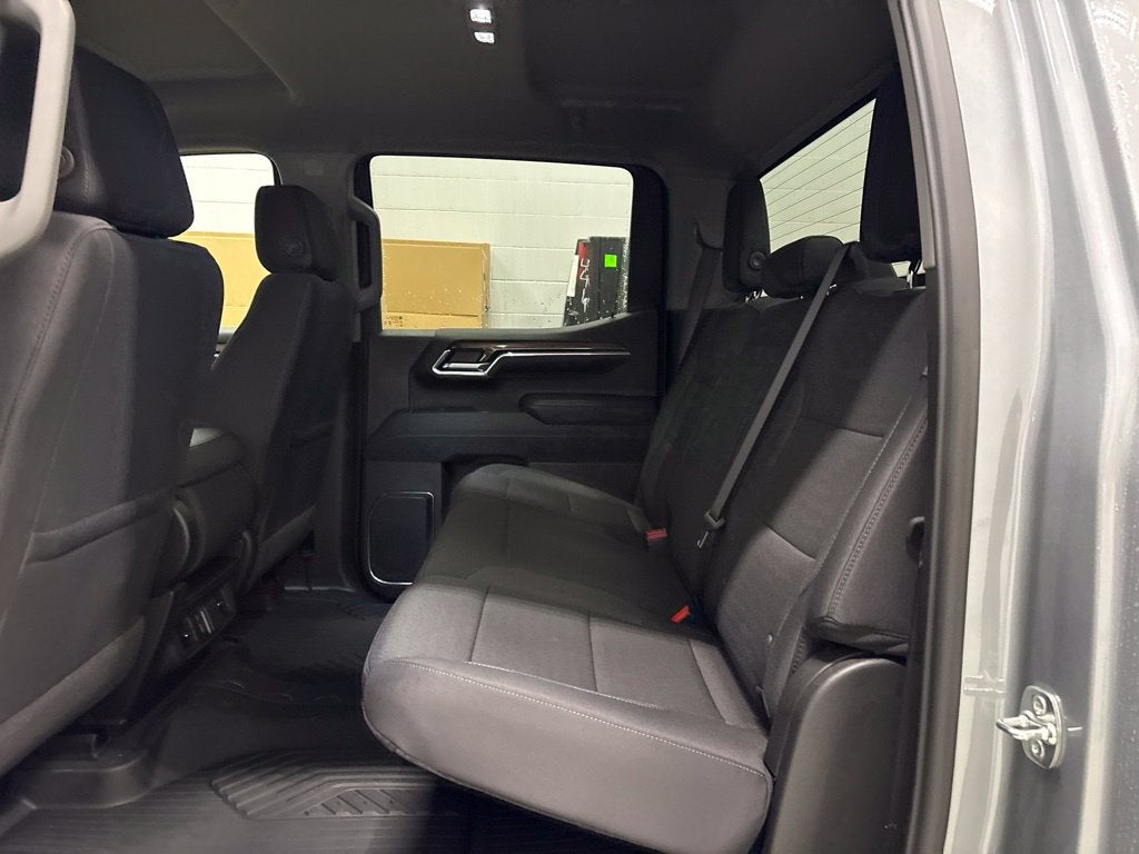 2026 Chevrolet Silverado 1500 RST Crew Cab Short Box 4WD