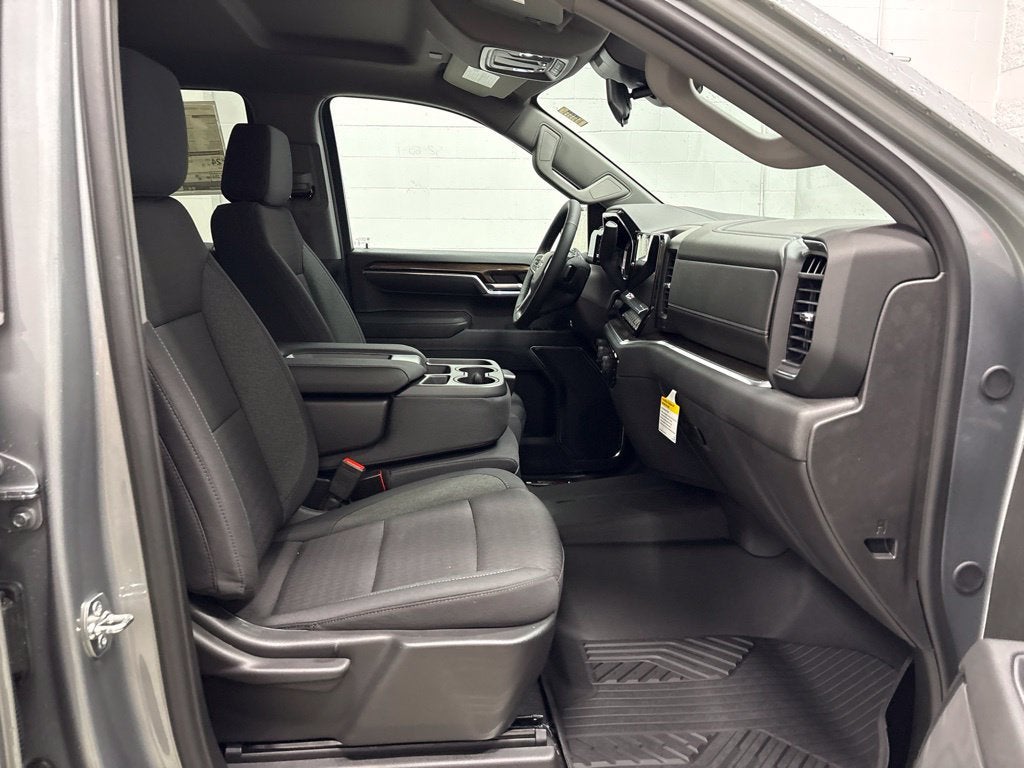 2026 Chevrolet Silverado 1500 RST Crew Cab Short Box 4WD