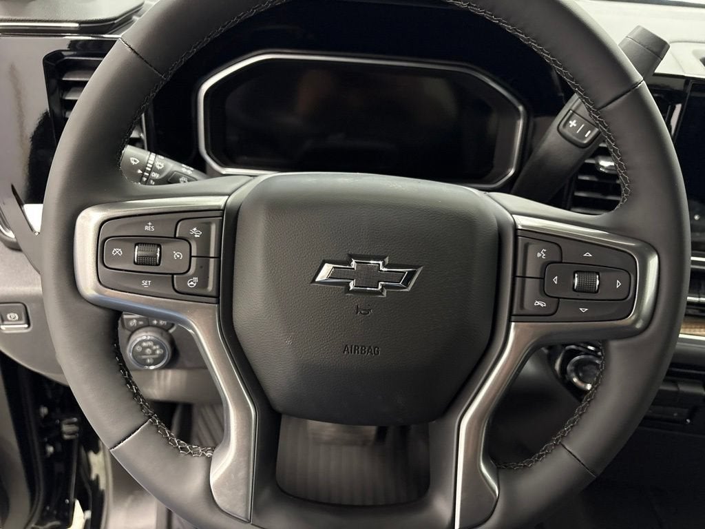 2026 Chevrolet Silverado 1500 RST Crew Cab Short Box 4WD