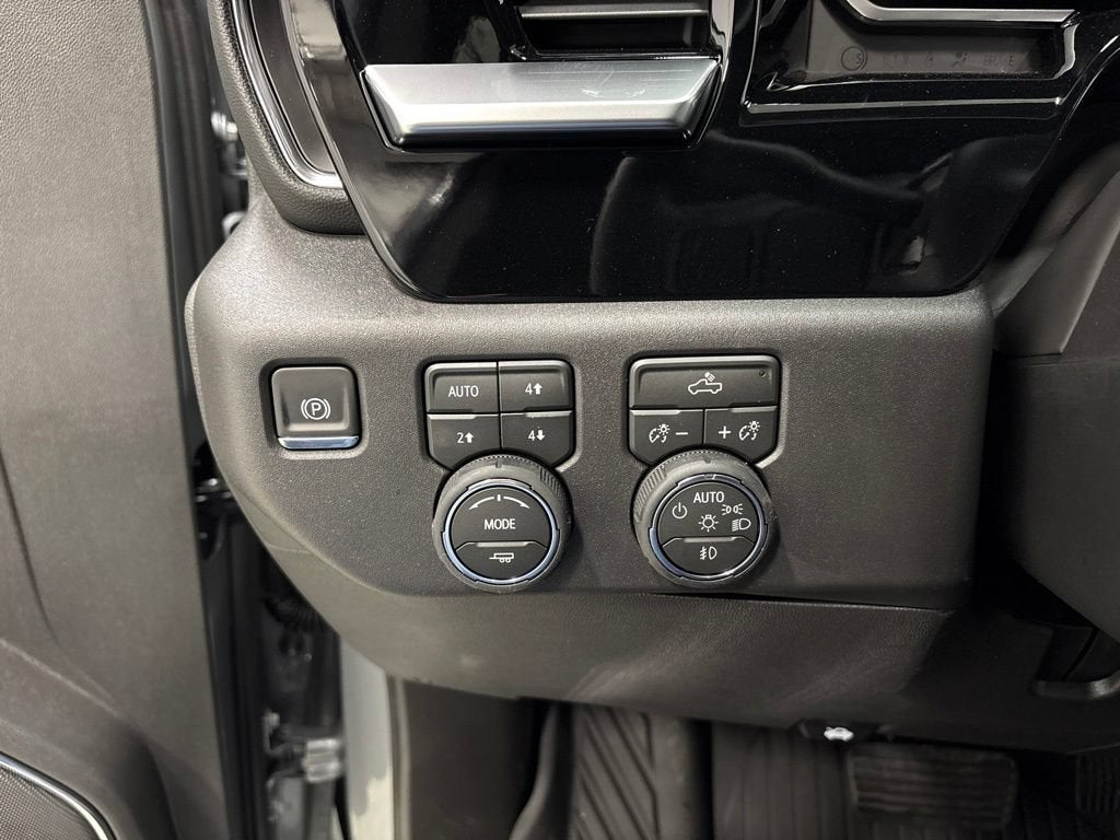 2026 Chevrolet Silverado 1500 RST Crew Cab Short Box 4WD