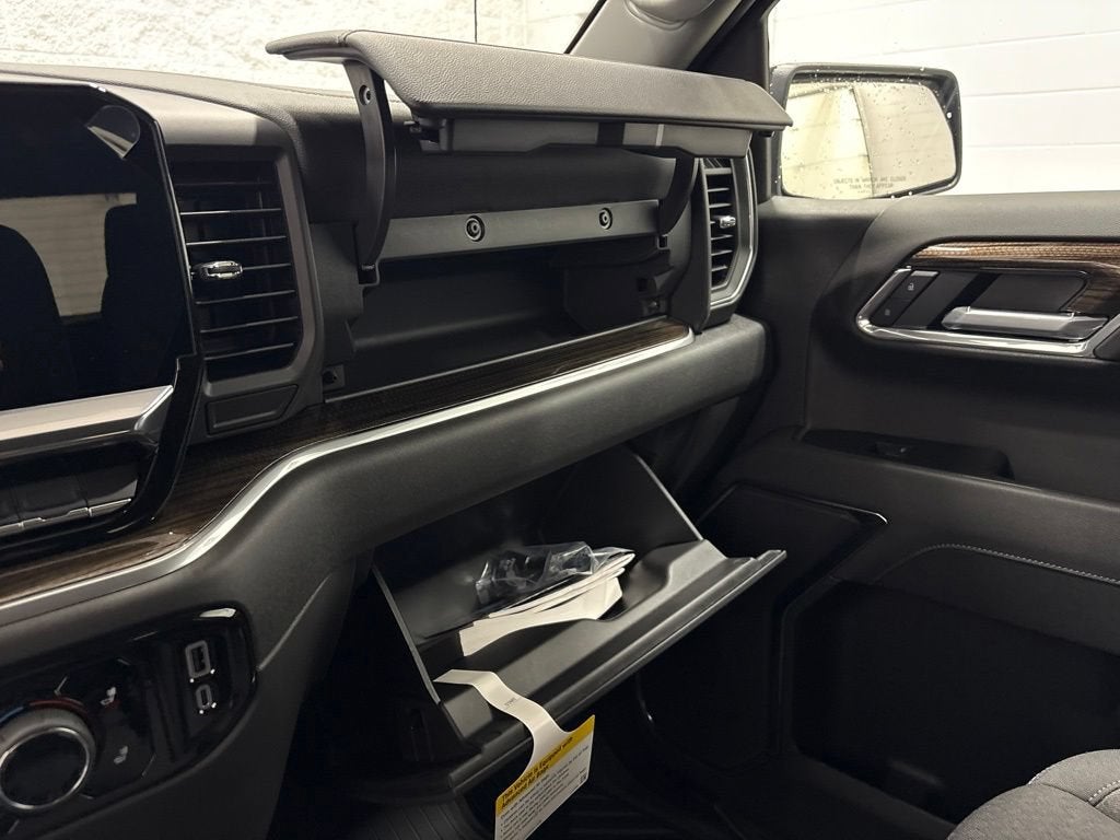 2026 Chevrolet Silverado 1500 RST Crew Cab Short Box 4WD
