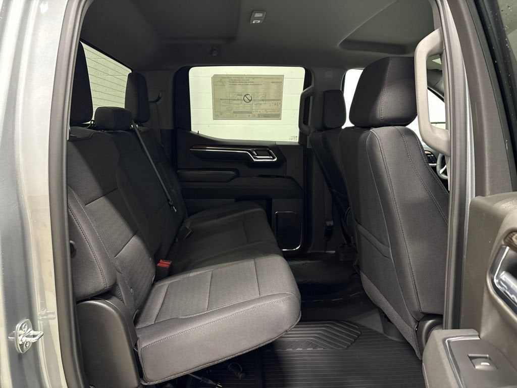 2026 Chevrolet Silverado 1500 RST Crew Cab Short Box 4WD