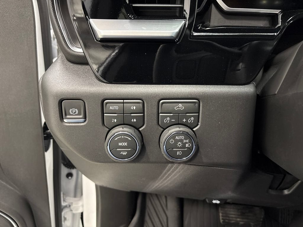 2026 Chevrolet Silverado 1500 RST Crew Cab Short Box 4WD