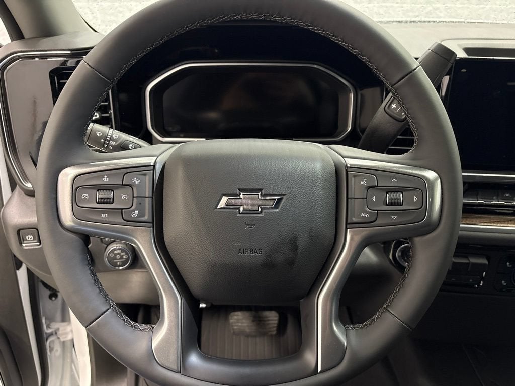 2026 Chevrolet Silverado 1500 RST Crew Cab Short Box 4WD