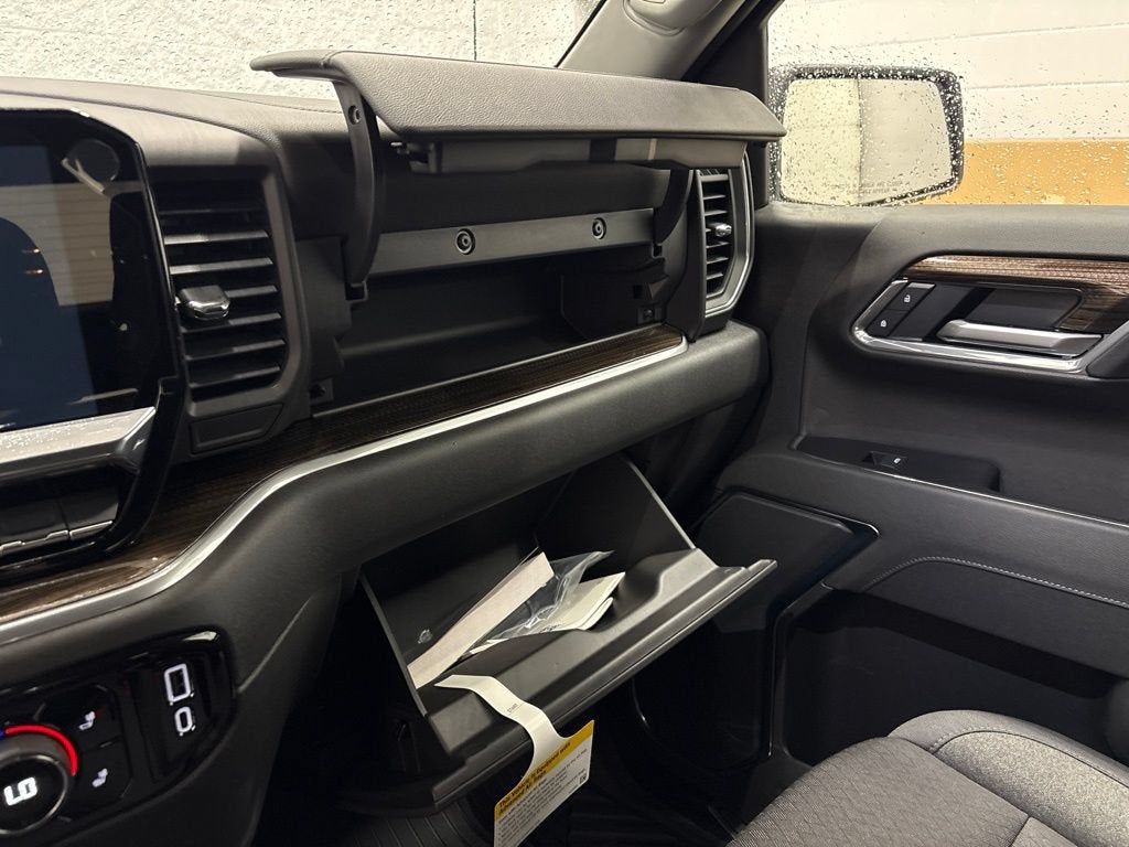 2026 Chevrolet Silverado 1500 RST Crew Cab Short Box 4WD