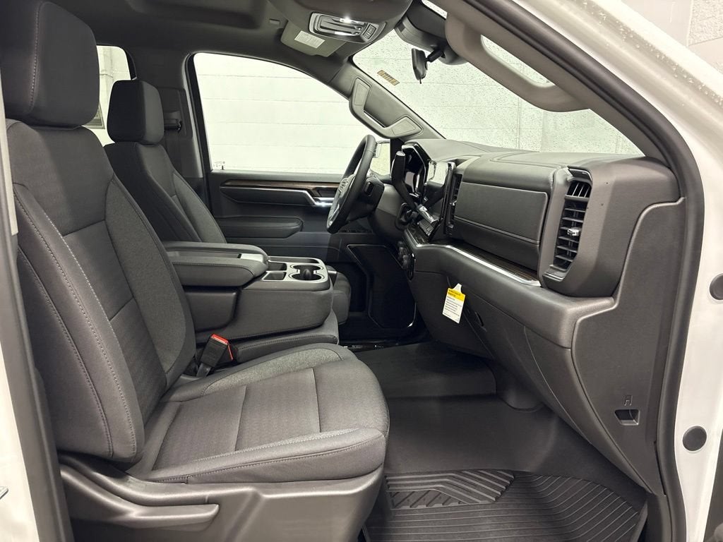 2026 Chevrolet Silverado 1500 RST Crew Cab Short Box 4WD