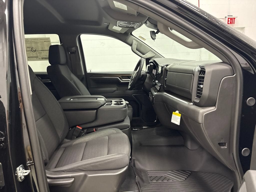 2026 Chevrolet Silverado 1500 RST Crew Cab Short Box 4WD