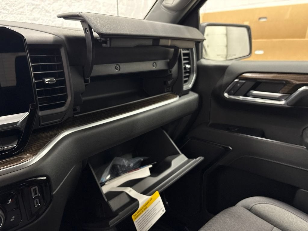 2026 Chevrolet Silverado 1500 RST Crew Cab Short Box 4WD