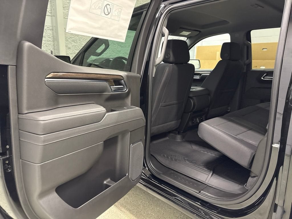 2026 Chevrolet Silverado 1500 RST Crew Cab Short Box 4WD