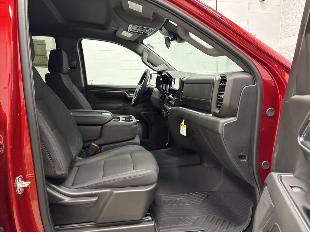 2026 Chevrolet Silverado 1500 RST Crew Cab Short Box 4WD