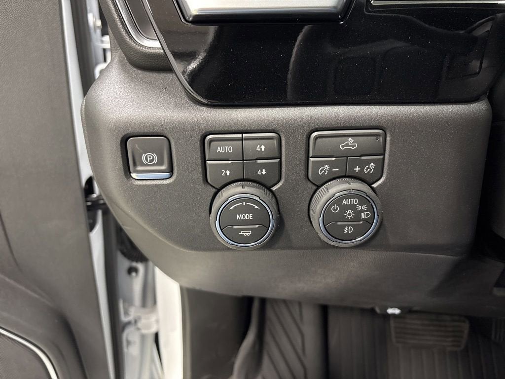2026 Chevrolet Silverado 1500 RST Crew Cab Standard Box 4WD
