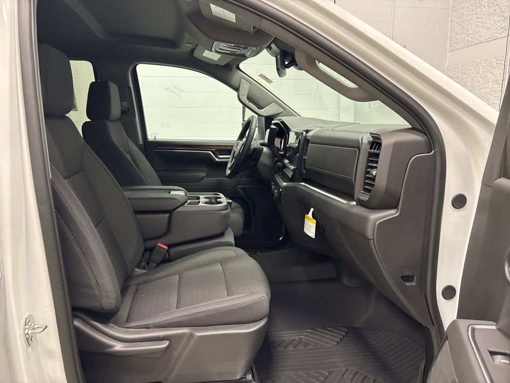 2026 Chevrolet Silverado 1500 RST Crew Cab Standard Box 4WD