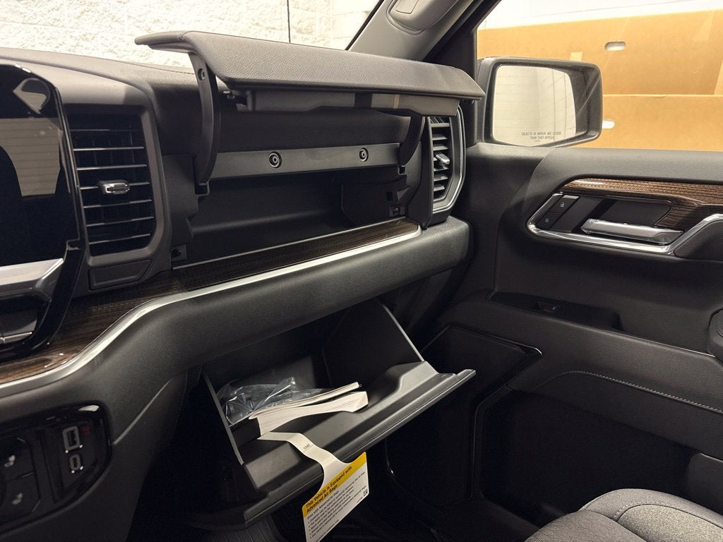 2026 Chevrolet Silverado 1500 RST Crew Cab Short Box 4WD