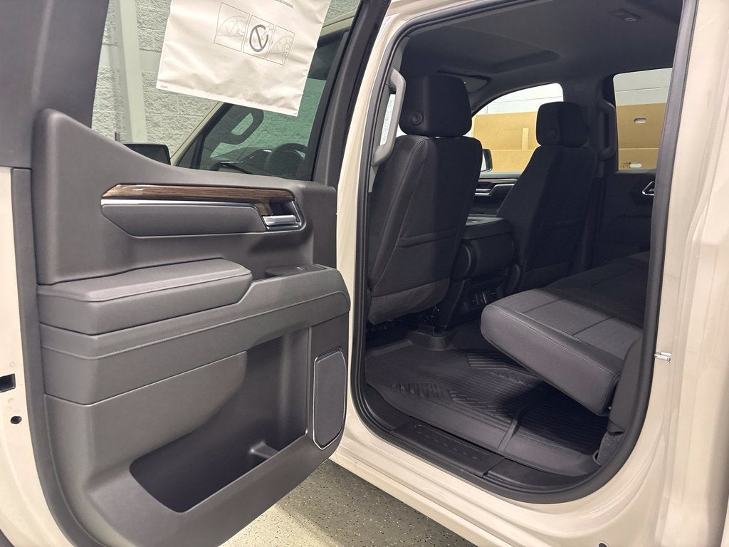 2026 Chevrolet Silverado 1500 RST Crew Cab Short Box 4WD