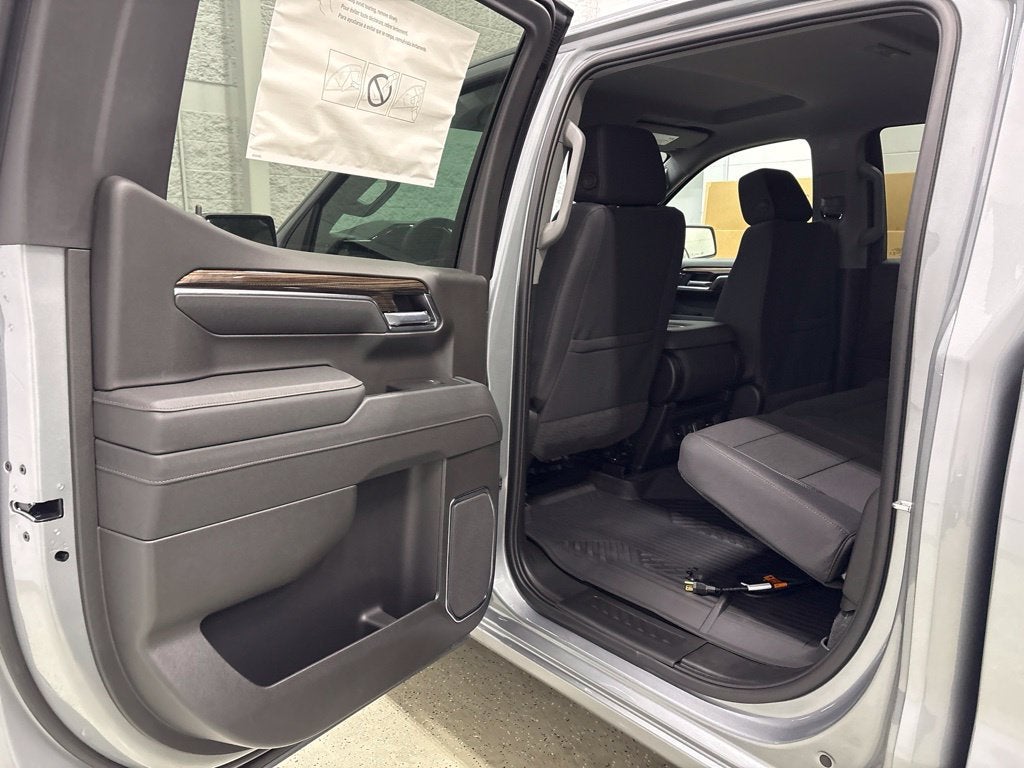 2026 Chevrolet Silverado 1500 RST Crew Cab Short Box 4WD
