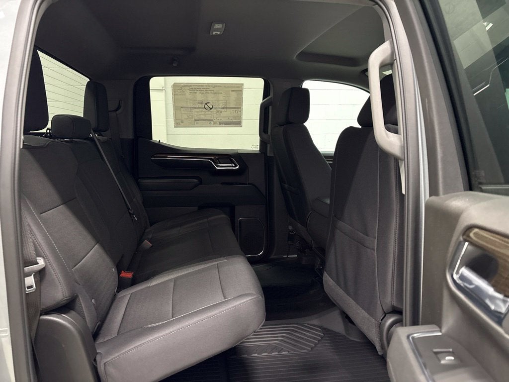 2026 Chevrolet Silverado 1500 RST Crew Cab Short Box 4WD