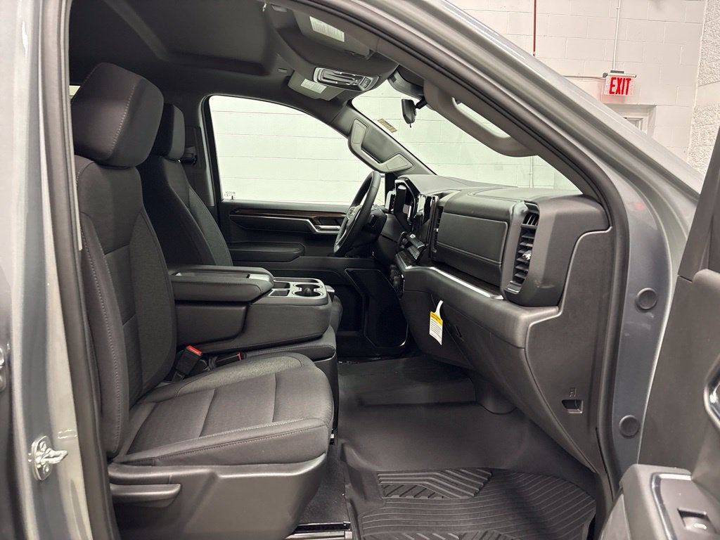 2026 Chevrolet Silverado 1500 RST Crew Cab Short Box 4WD