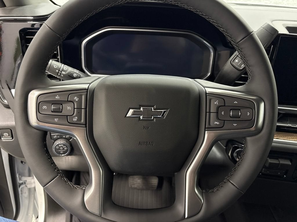 2026 Chevrolet Silverado 1500 RST Crew Cab Short Box 4WD