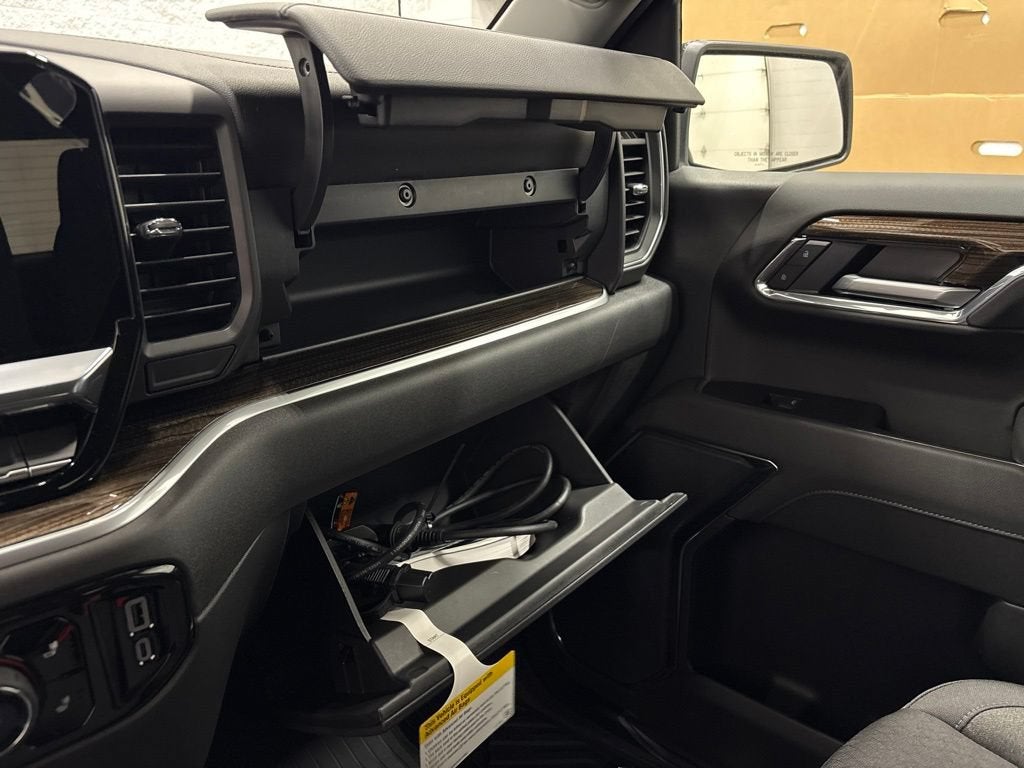 2026 Chevrolet Silverado 1500 RST Crew Cab Short Box 4WD