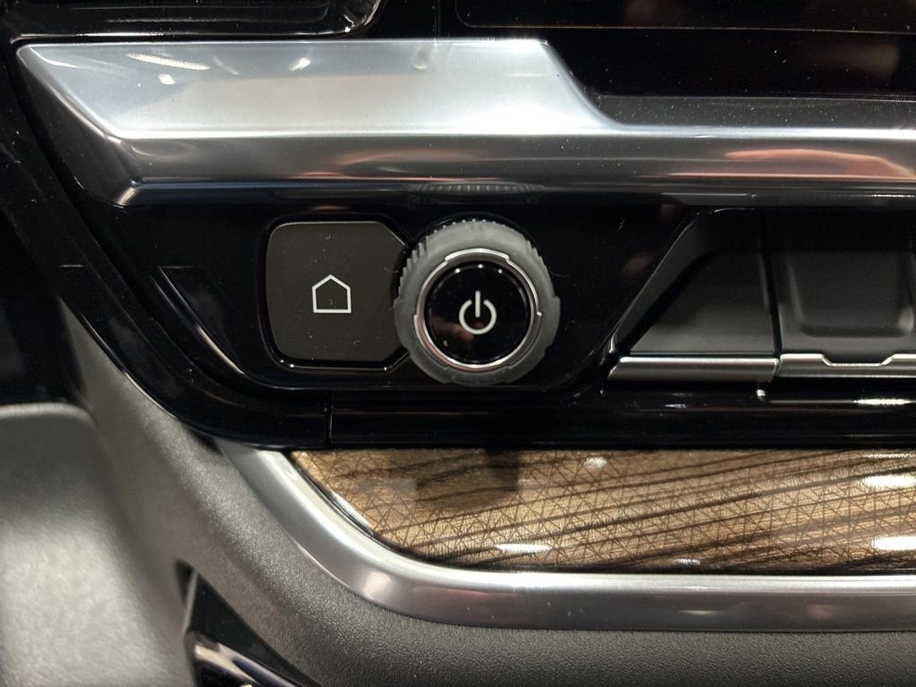 2026 Chevrolet Silverado 1500 RST Crew Cab Short Box 4WD