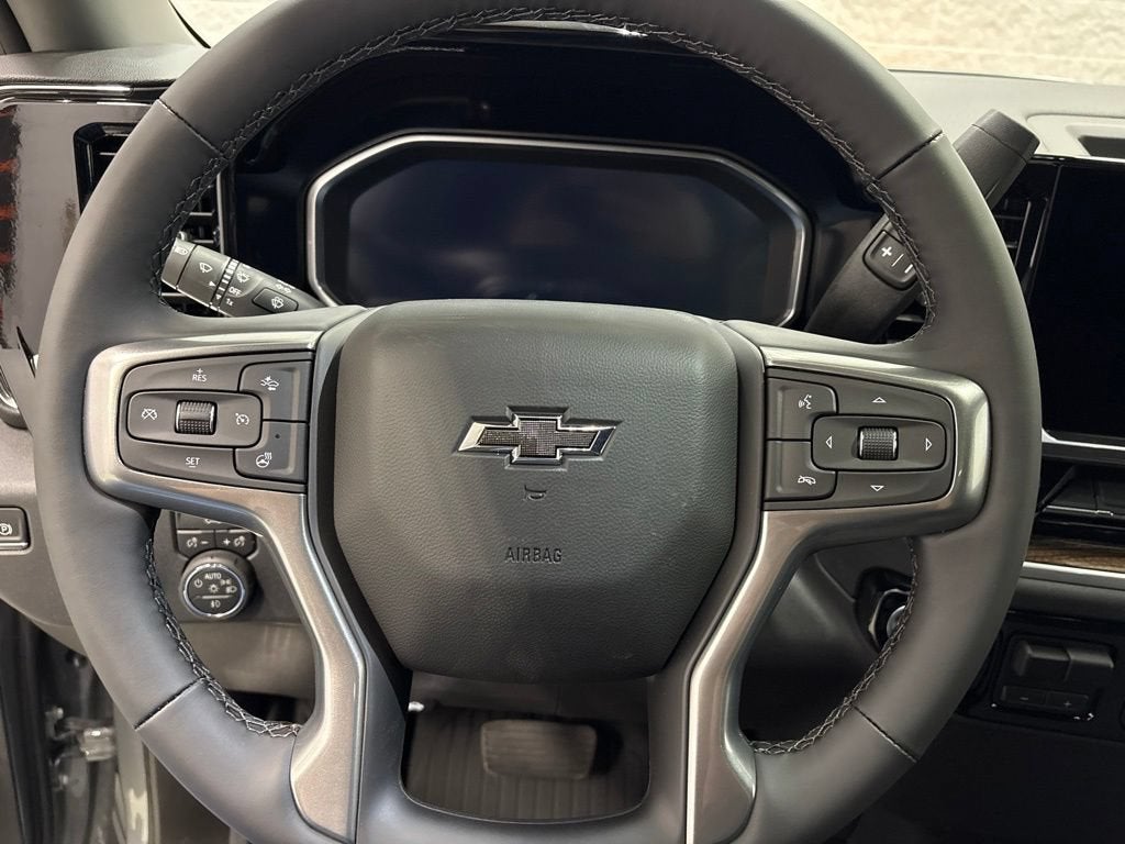 2026 Chevrolet Silverado 1500 RST Crew Cab Short Box 4WD