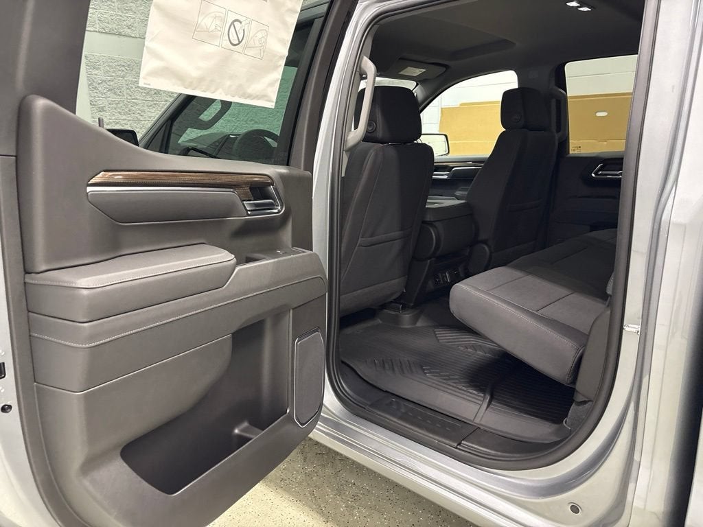 2026 Chevrolet Silverado 1500 RST Crew Cab Short Box 4WD