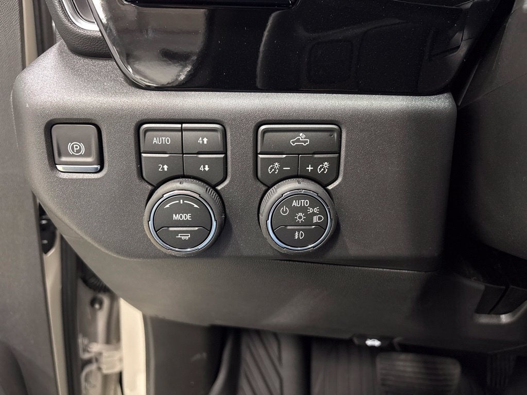 2026 Chevrolet Silverado 1500 RST Crew Cab Short Box 4WD