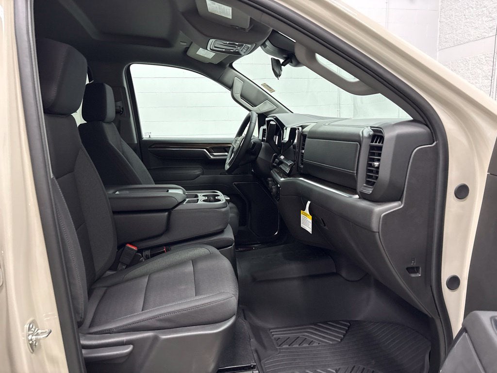 2026 Chevrolet Silverado 1500 RST Crew Cab Short Box 4WD