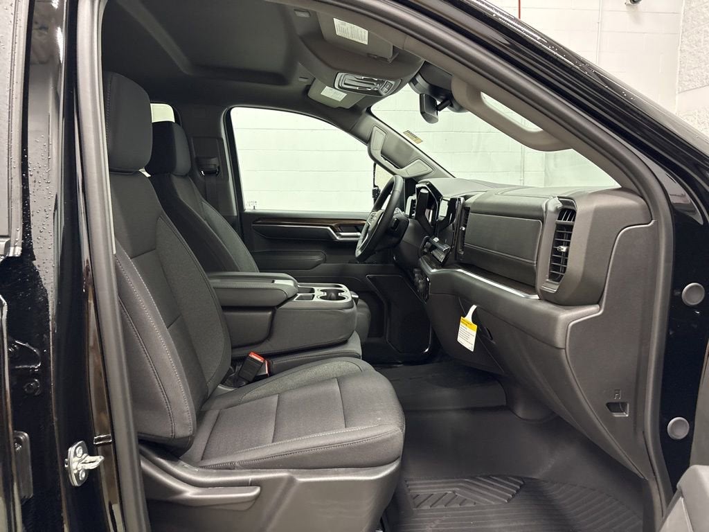 2026 Chevrolet Silverado 1500 RST Crew Cab Standard Box 4WD