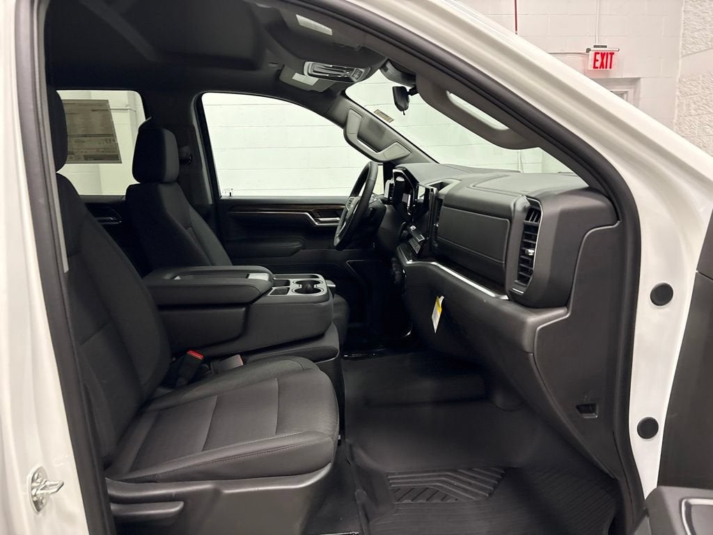 2026 Chevrolet Silverado 1500 RST Crew Cab Short Box 4WD